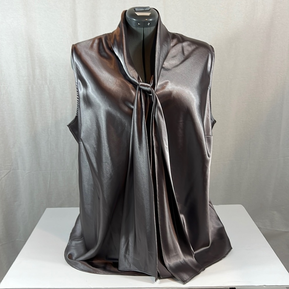 Nine West Plus Sz Womens 3X Metallic Pewter Sleeveless Blouse V-neck w Tie